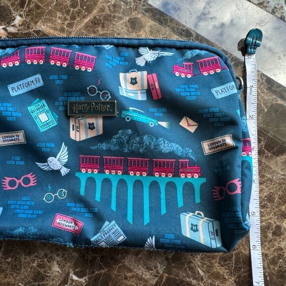 JuJuBe Harry Potter Pouch Platform 9 3/4 - Picture 3 of 7
